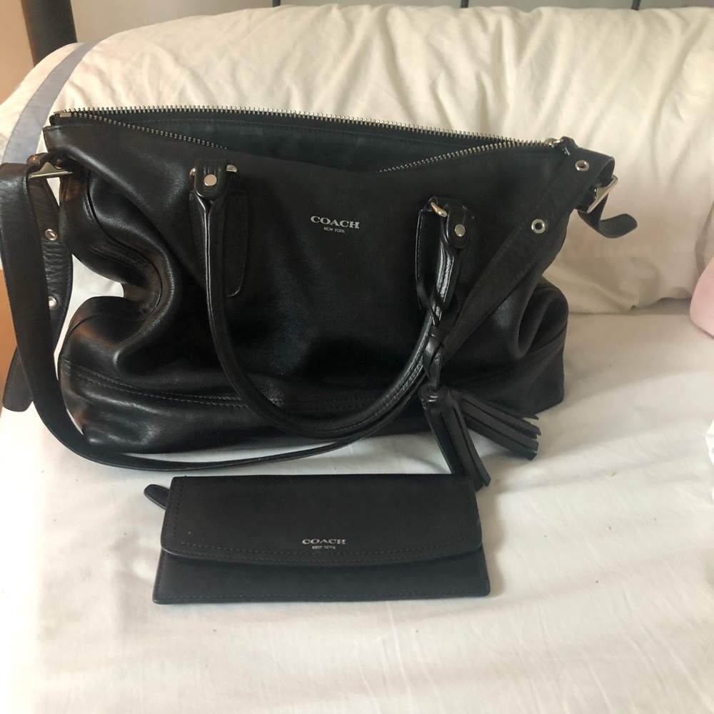 Vintage Coach Purse and Wallet in excellent used condition.